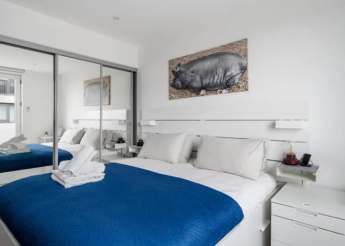 Impeccable Modern 2Br Apartment Peachy Stays